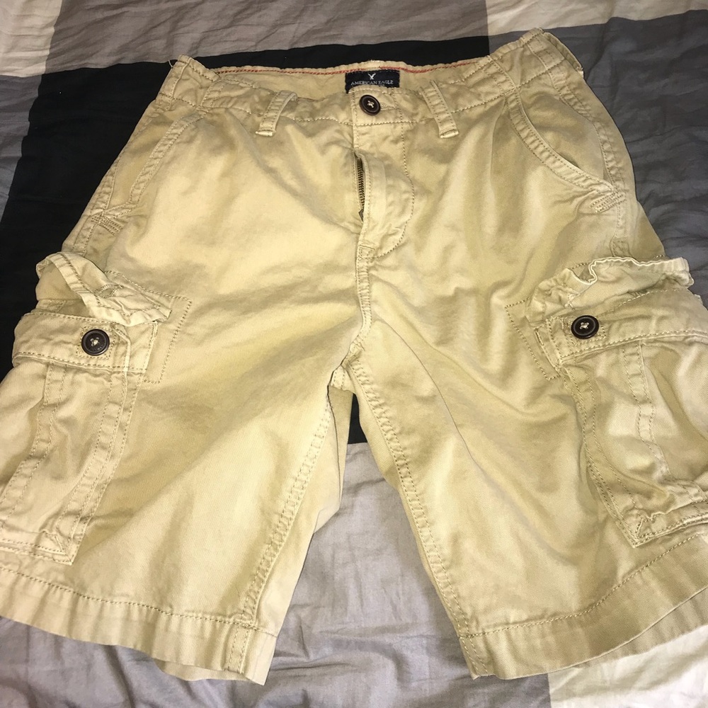 American Eagle Cargo Shorts (30 waist - Khaki)